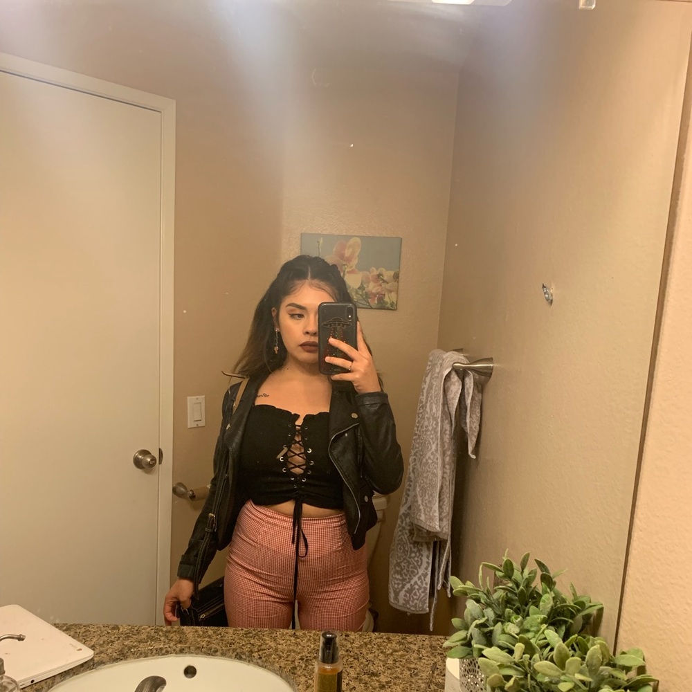 Meet your Posher, Abigail